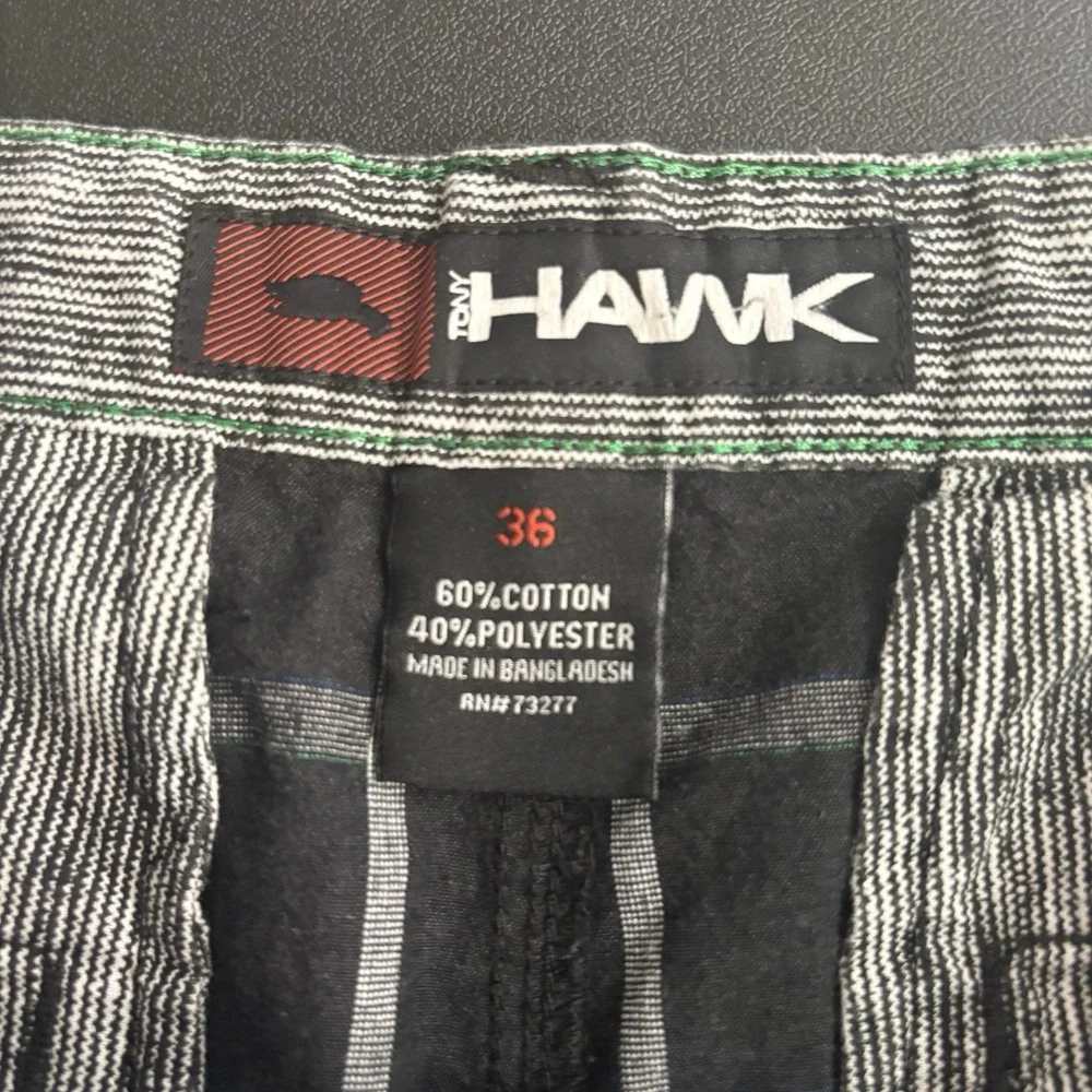 Tony Hawk Shorts Mens 36‎ Gray Plaid Chino Skull Logo 10 Inseam Summer Casual